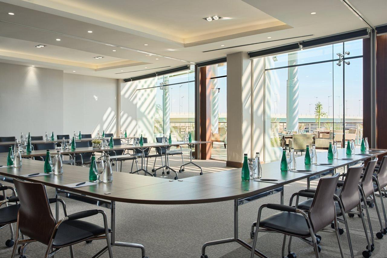 Bay La Sun Hotel And Marina - Emaar King Abdullah Economic City Buitenkant foto Meeting room