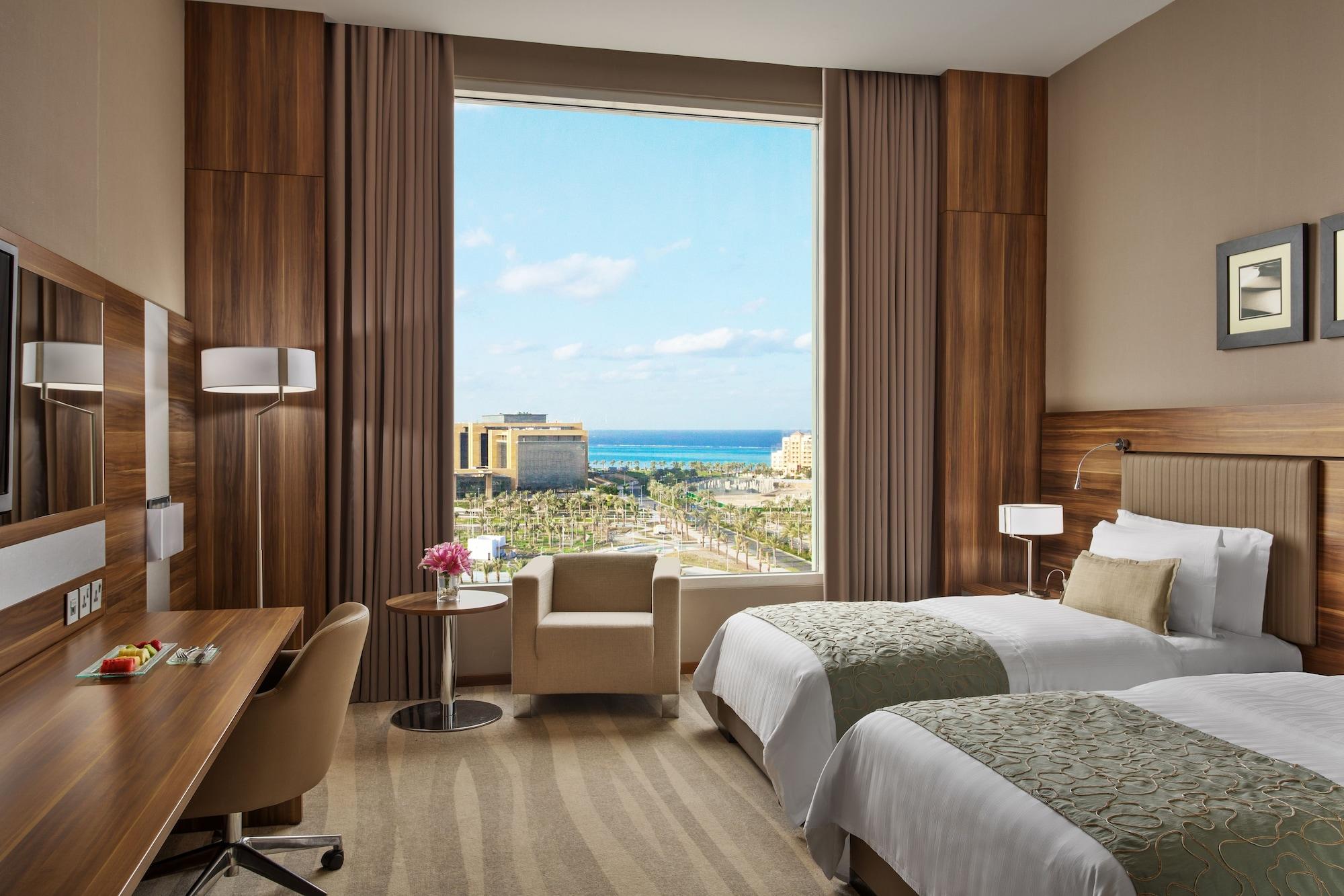 Bay La Sun Hotel And Marina - Emaar King Abdullah Economic City Buitenkant foto A room at the Hilton Nicosia