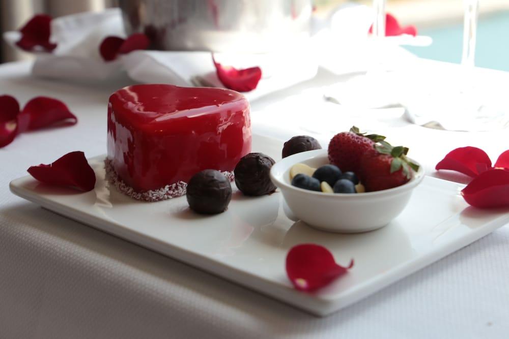 Bay La Sun Hotel And Marina - Emaar King Abdullah Economic City Buitenkant foto A dessert
