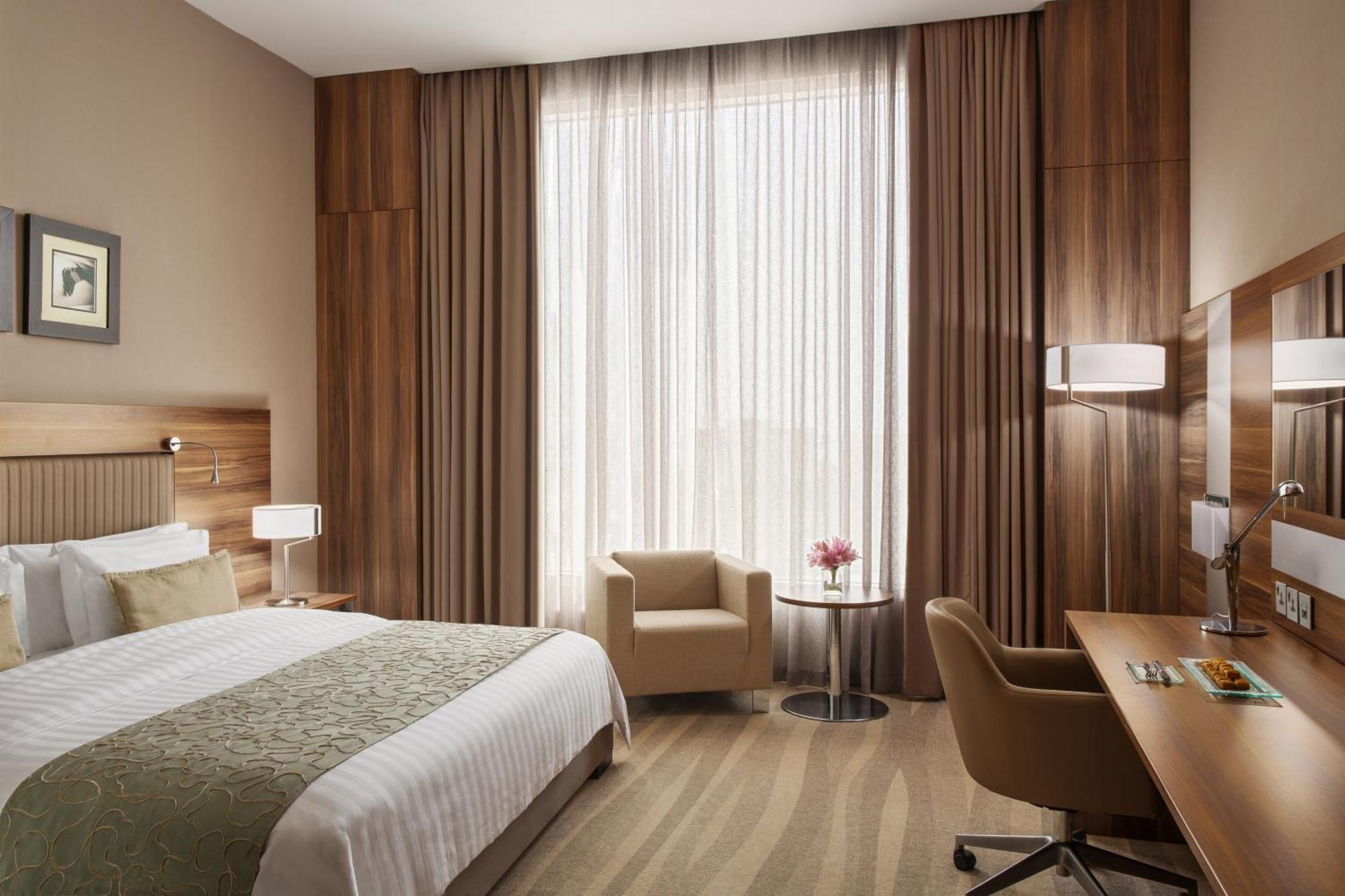 Bay La Sun Hotel And Marina - Emaar King Abdullah Economic City Buitenkant foto A room at the hotel
