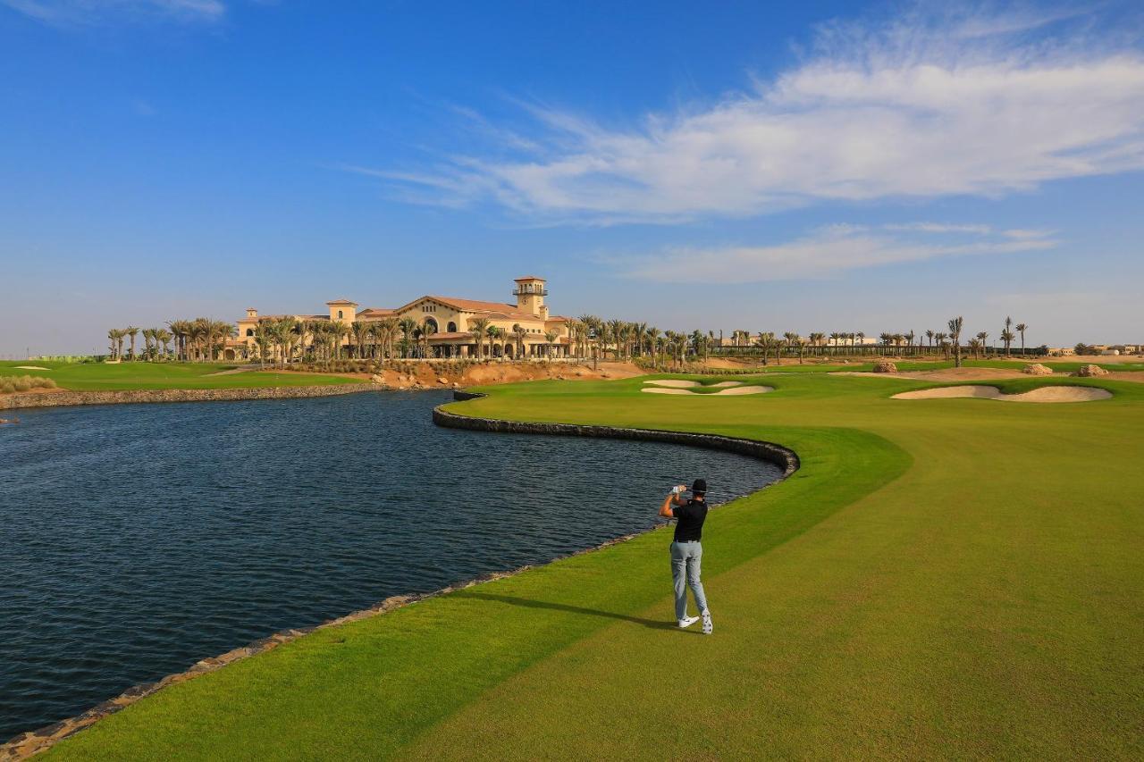 Bay La Sun Hotel And Marina - Emaar King Abdullah Economic City Buitenkant foto Golf course at the Emirates Golf Club